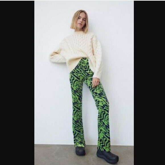 Zara Green & Blue Swirl Print High Rise Velvet Split Hem Flare Pants S NWT - Picture 4 of 8